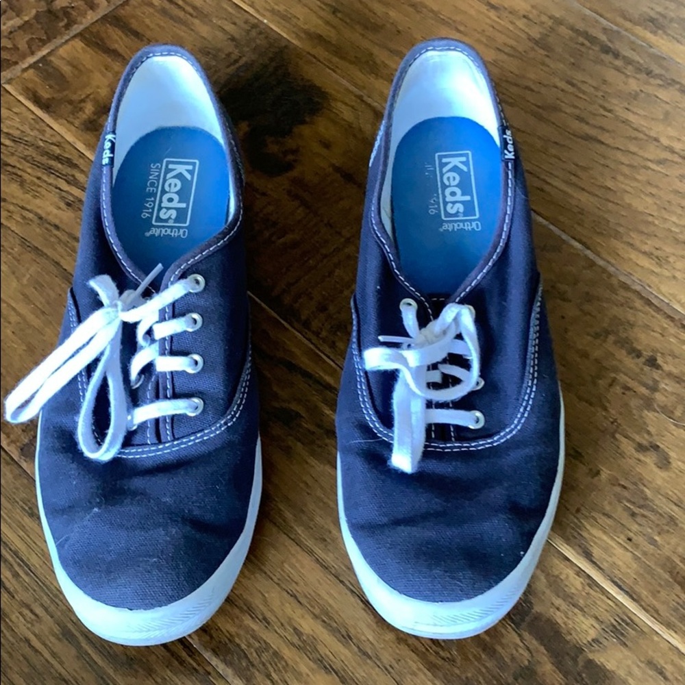 navy lace up keds, lightly worn